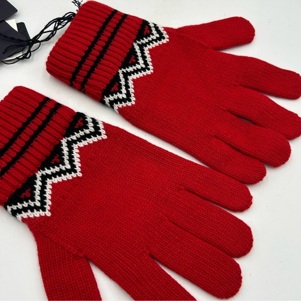 Unisex Prada wool/cashmere knit, gloves, size large maiden in Italy - Picture 6 of 7